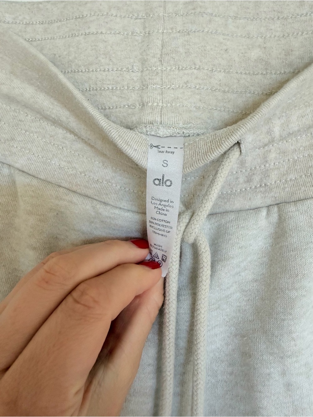 ALO Yoga Neutral Cream Pants and Pullover Sweater Set Cropped Set Size S - Picture 6 of 7